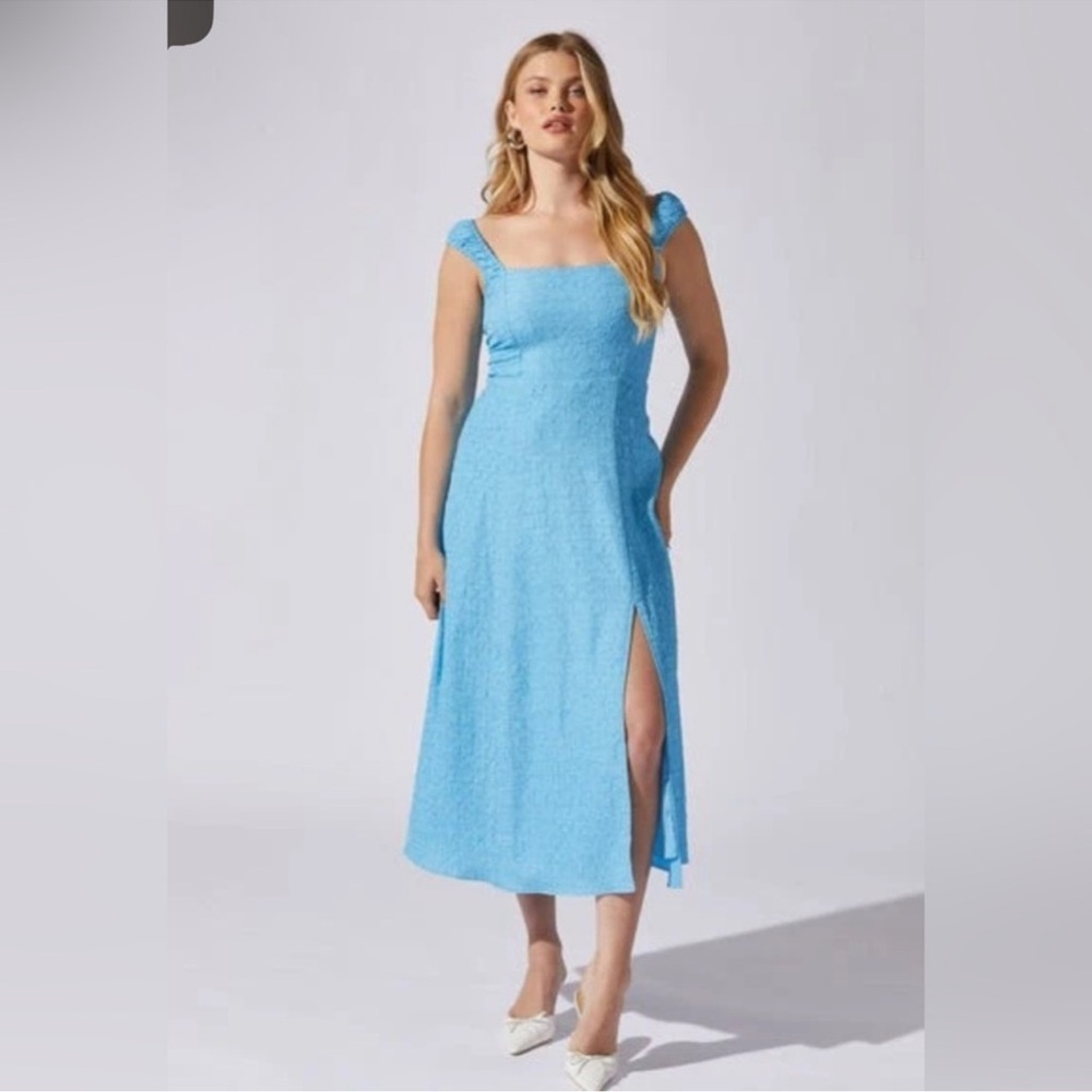 ASTR The Label Crinkle Maxi Tie Dress‎ Size Medium Cottage Milk Maid Spring Blue